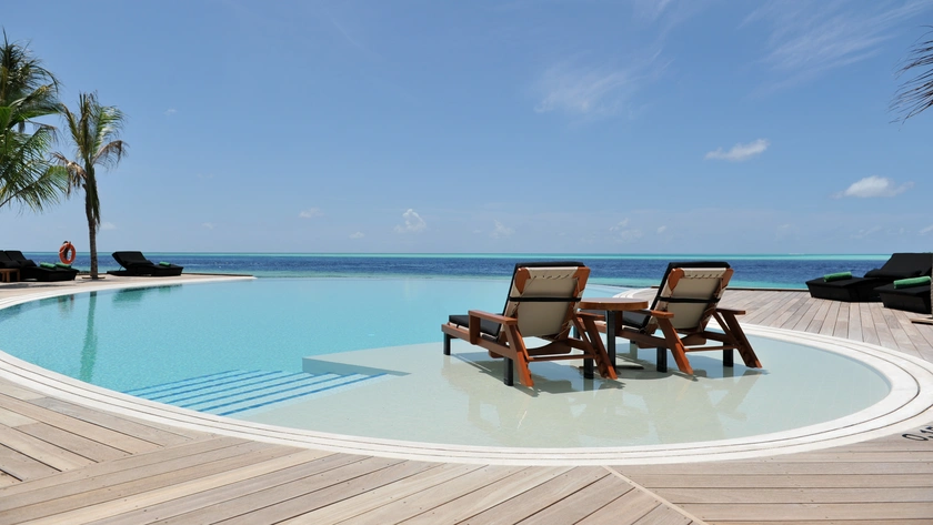 Komandoo Island Resort & Spa 002