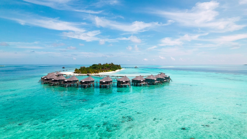 Komandoo Island Resort & Spa 003