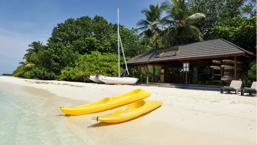 Komandoo Island Resort & Spa 005